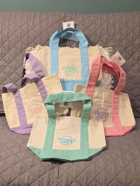 Trader Joe's 4 Pastel Mini Canvas Totes